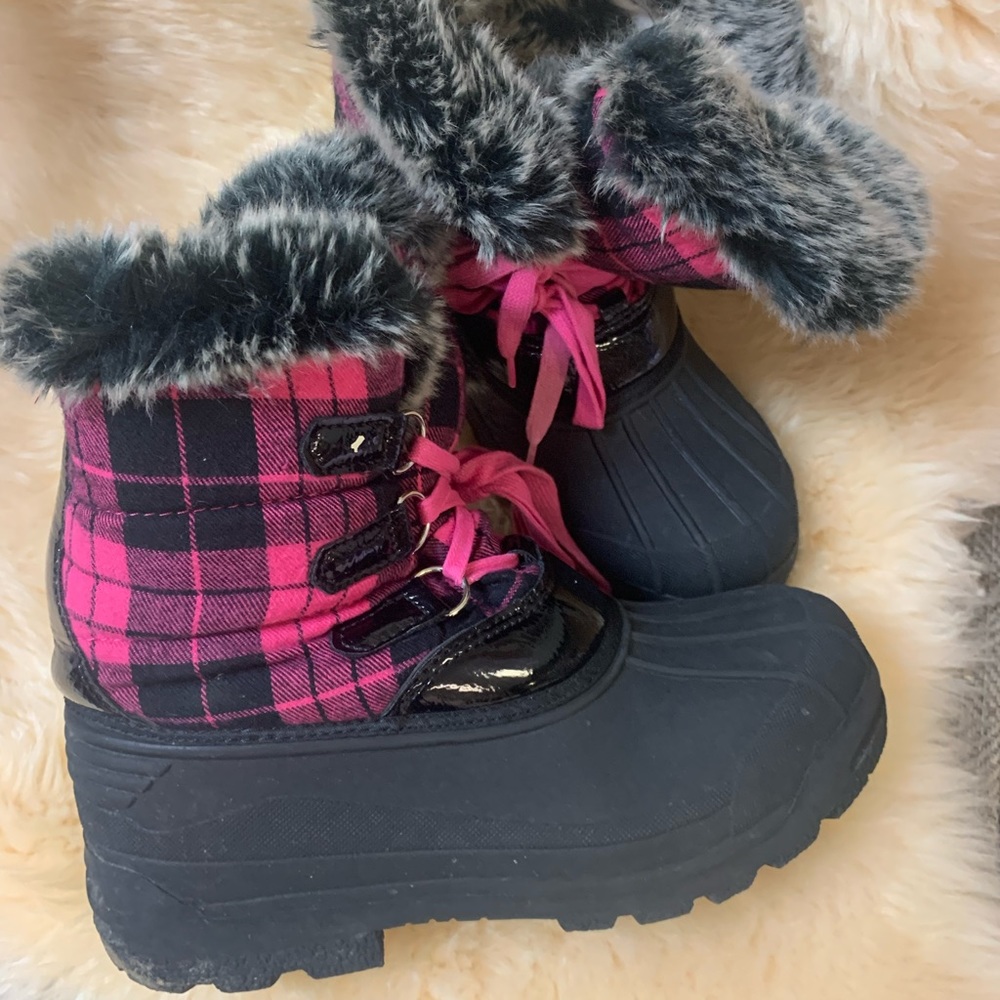 Fur lined warm snow ⛄️ boots for girls